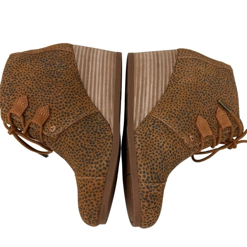 Toms Kala Ortholite Tan Black Mini Cheetah Suede Wedge Comfort Bootie Size 7 NWT